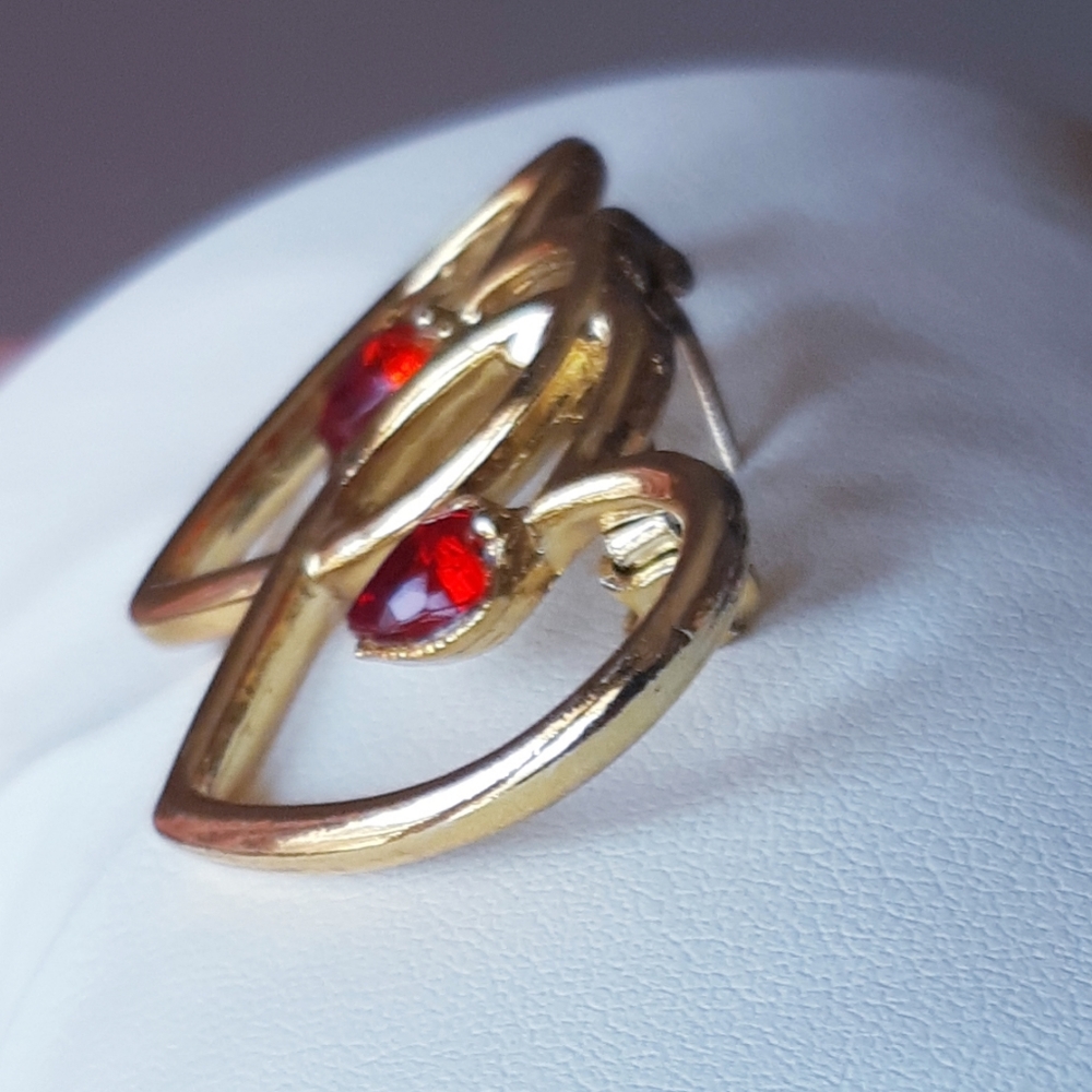 Queen Victoria's Double Heart Brooch Heart Pin
